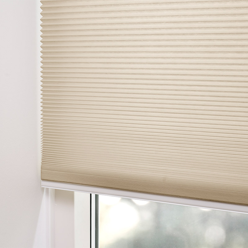 Plisségardin m/snortrekk lystett Lys beige – Dobbelt stoff