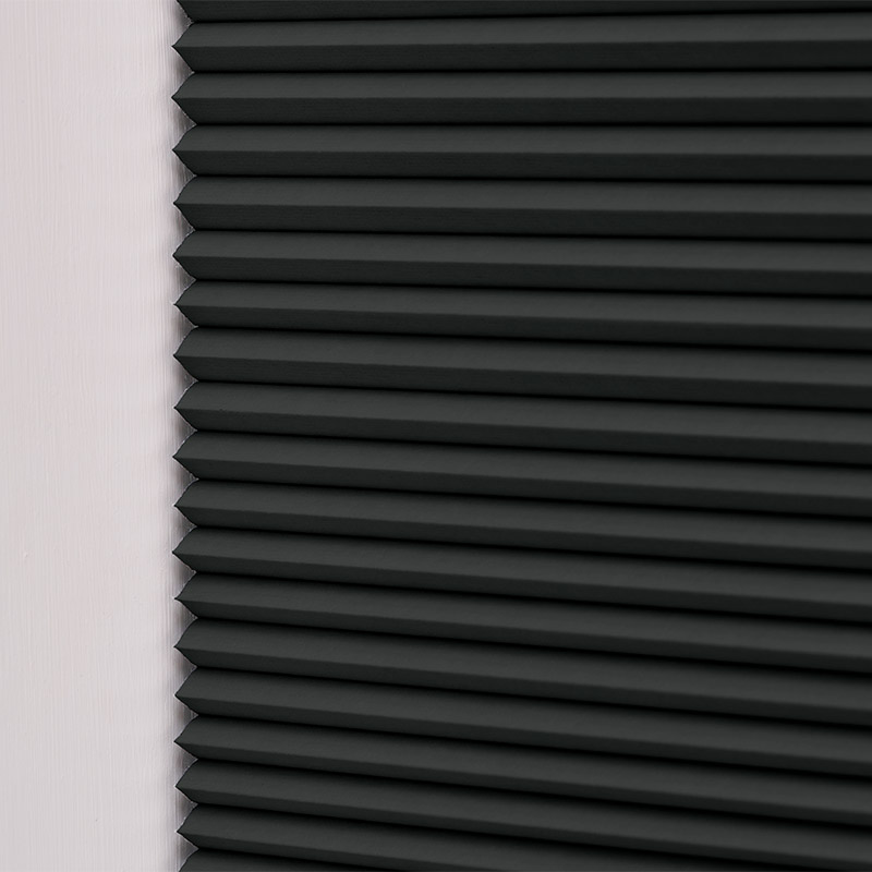 Xpress plisségardin m/snortrekk lystett Svart