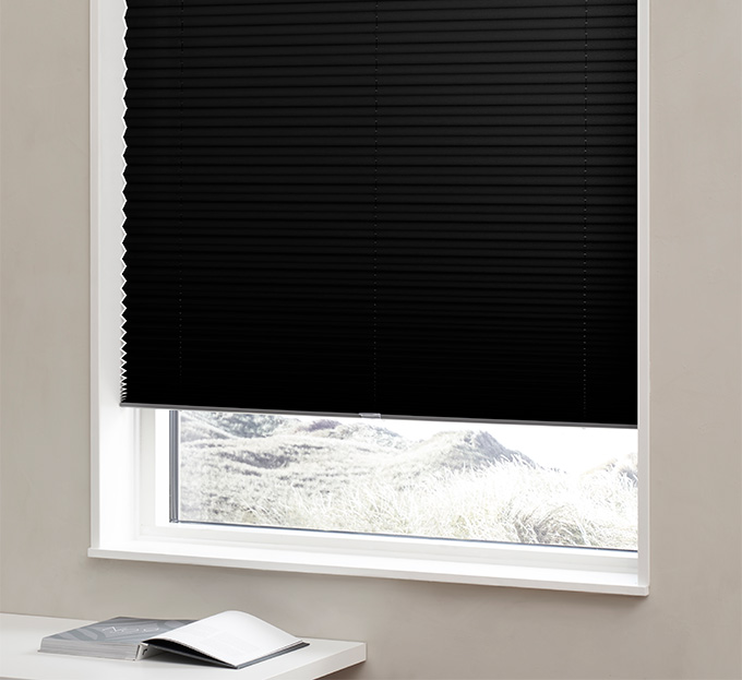 Plisségardin easylift m/grep Svart – Enkeltlag