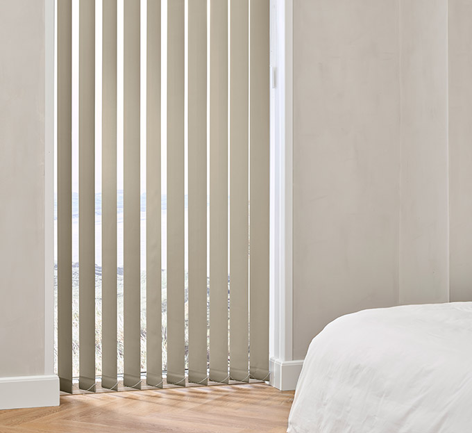 Lamellgardin 127mm lystett Latte